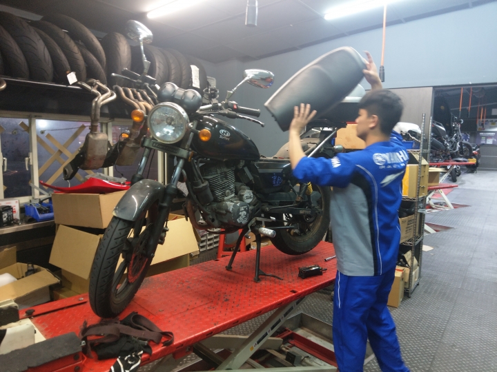 車規級‧GX1+前後雙鏡頭機車記錄器 大通新夯品～，熱血試用！
