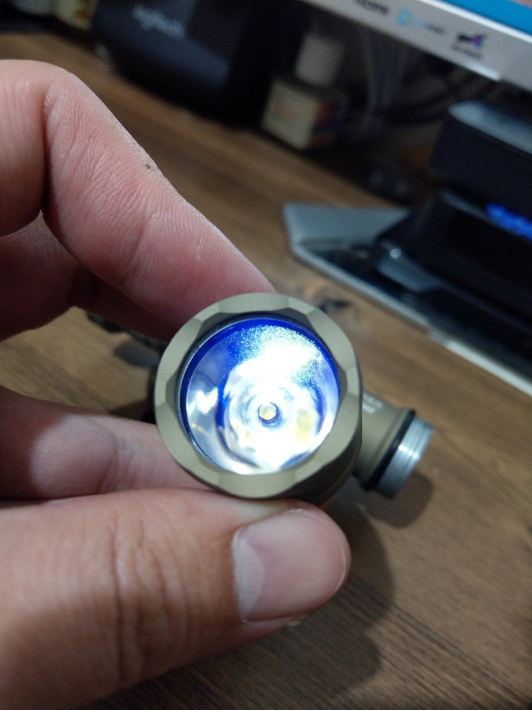不專業簡易開箱 ( SureFire M600DF 1500流明 戰術槍燈 )