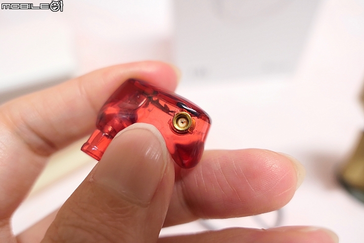 [開箱評測]FiiO FA1 入耳式耳機～採用樓氏全頻單動鐵/三音分頻/MMCX可換線～舒適好入耳！