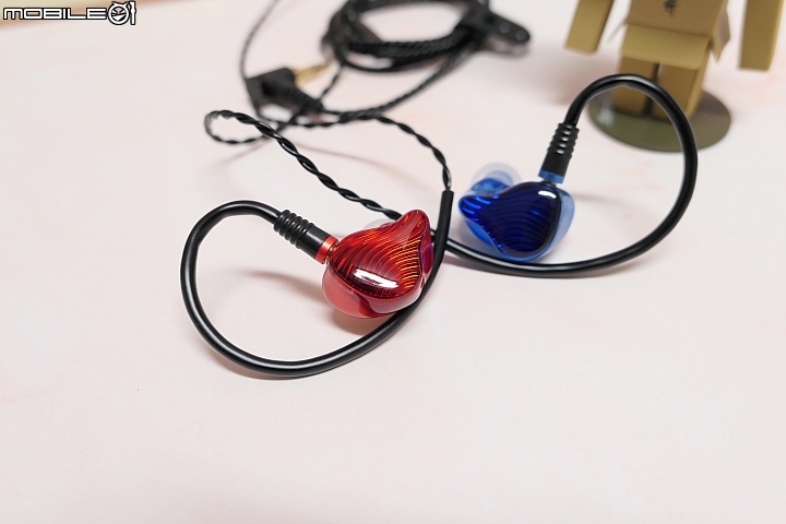[開箱評測]FiiO FA1 入耳式耳機～採用樓氏全頻單動鐵/三音分頻/MMCX可換線～舒適好入耳！