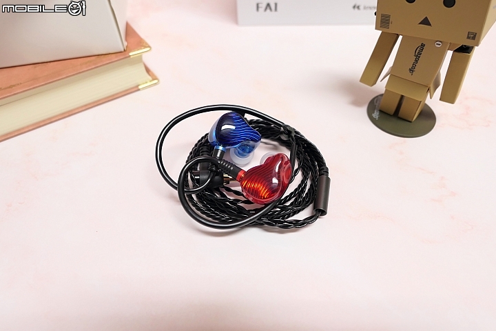 [開箱評測]FiiO FA1 入耳式耳機～採用樓氏全頻單動鐵/三音分頻/MMCX可換線～舒適好入耳！