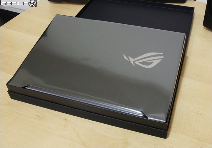 [開箱]工作遊戲雙用機 ROG ZEPHYRUS S GX701GX