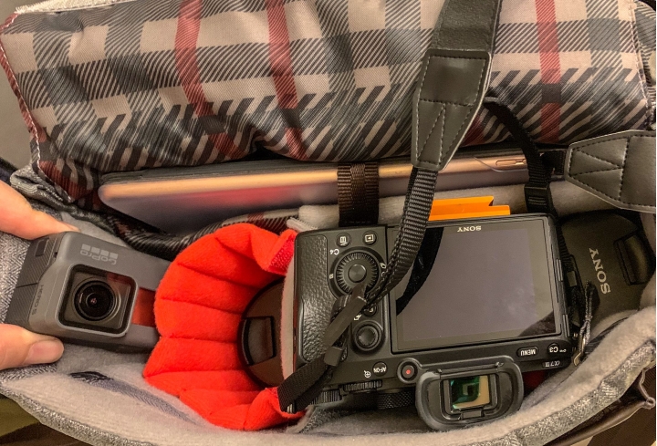 Manfrotto溫莎系列小郵差包開箱（購買Manfrotto Befree alpha edition腳架贈送）
