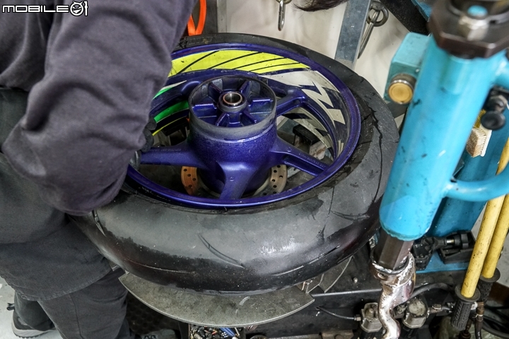 Bridgestone BATTLAX RACING R11 賽道試胎 全面性能大提升