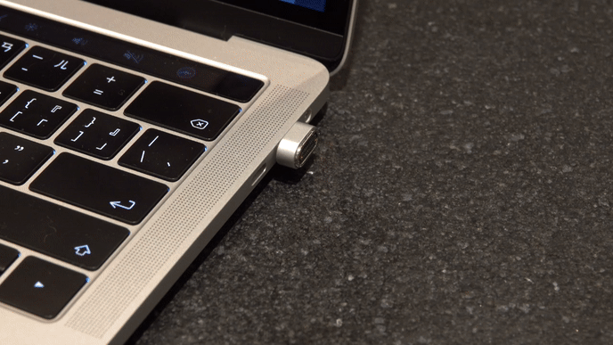 關於 Thunderbolt 3 的磁吸接頭