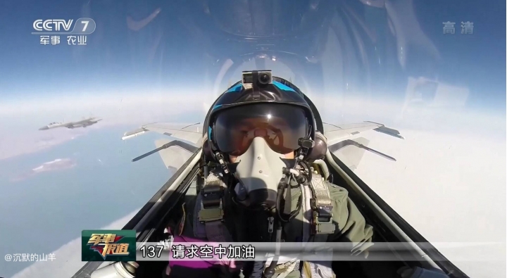 殲15戰機夥伴加油