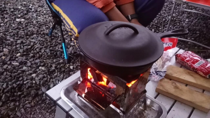 露營好物-B6君輕量燒烤焚火台介紹與戶外測試(凜的賽錢箱)
