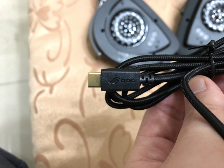 Asus ROG Delta 電競耳麥試用心得