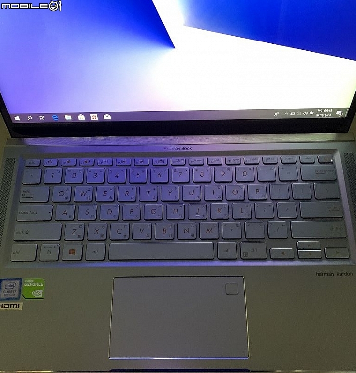 新機開箱 ZenBook14 (UX431) 冰河藍~雙 M.2 SSD 加上啦!