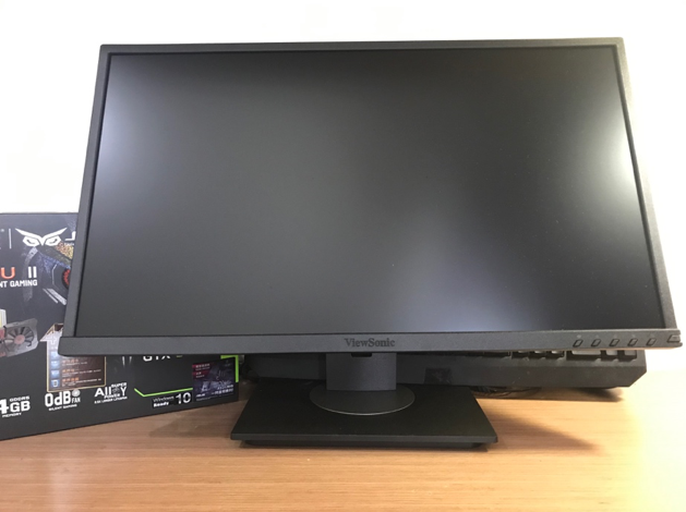 [開箱]ViewSonic VG2448人體工學旋轉螢幕