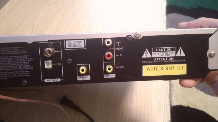 [請益]朋友送的5.1能接上電視喇叭嗎？