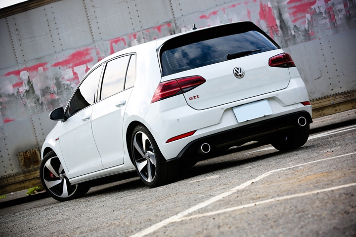 [影像開箱] 鏡頭下的Golf GTI Performance Pure