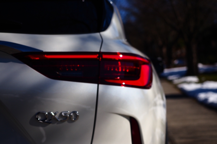 QX50 Autograph (加拿大)