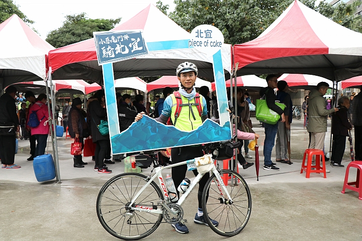【2019小惡魔鬥陣騎北宜】起點北新藝術廣場與終點日出印象咖啡 照片下載