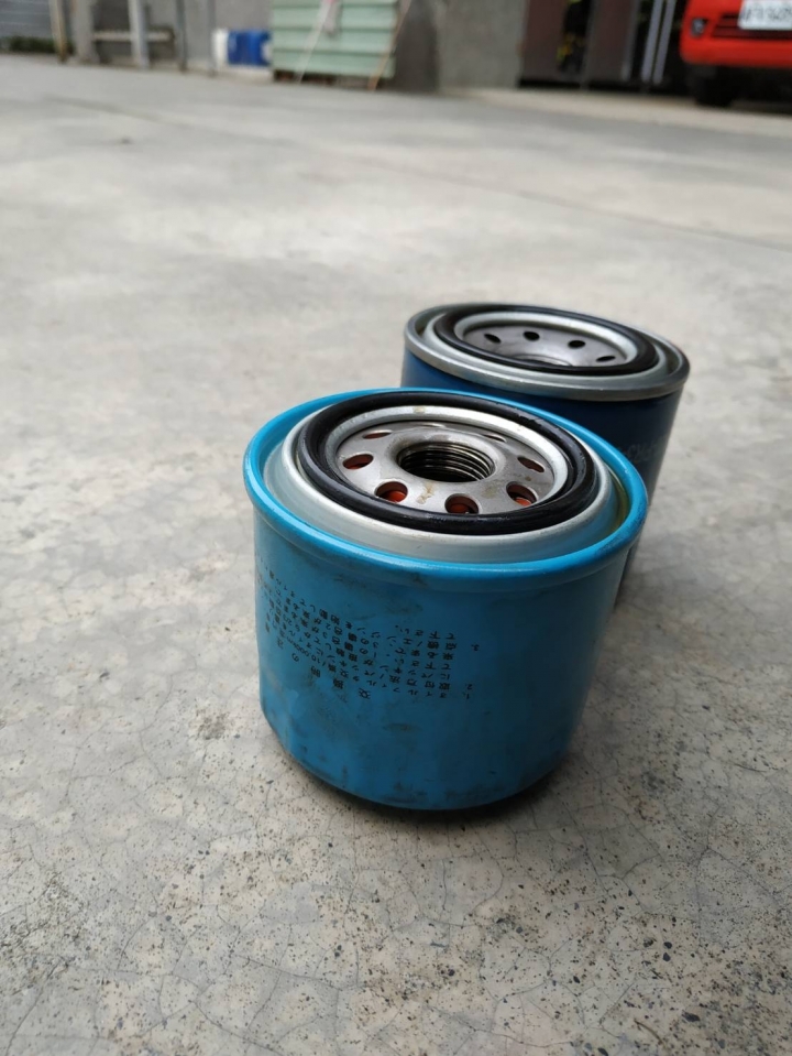 在蝦皮購買機油濾芯 賣家寄錯導致 機油全部露光