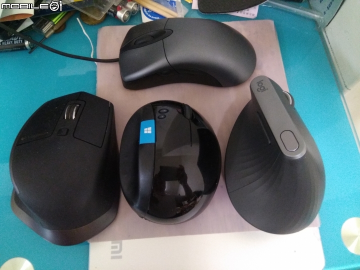 開箱文]Logitech MX Vertical滑鼠開箱(圖多) - Mobile01