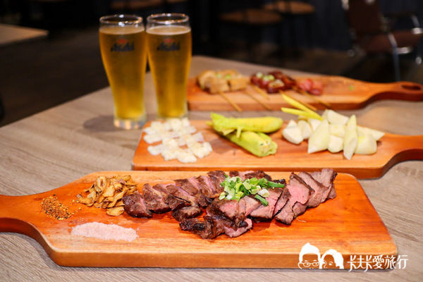 宜蘭宵夜-買醉串燒酒場｜宜大旁超高CP值的燒烤串燒炸物沙朗牛排與烤魷魚