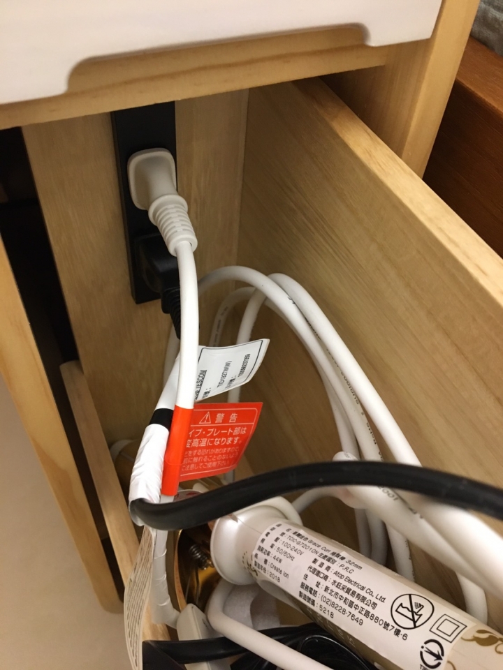 [開箱] 嘖嘖圓角化妝桌