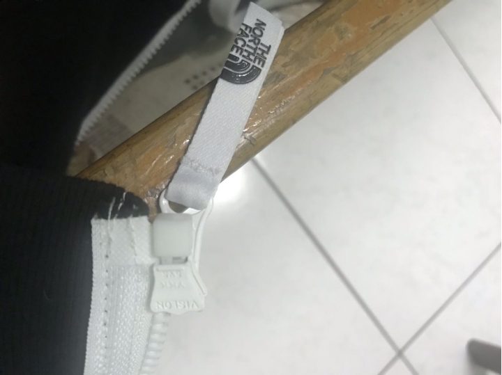 The North Face請大家幫忙辨別真假!