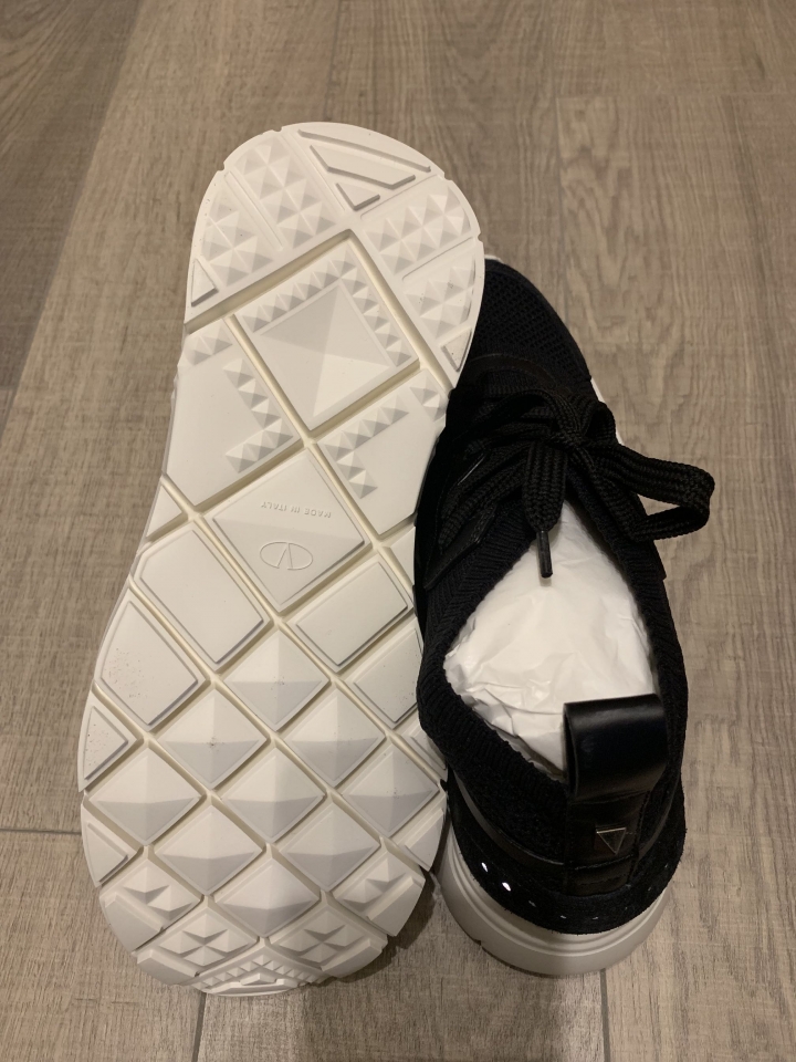 「開箱」Valentino GARAVANI 黑色編織 sneakers