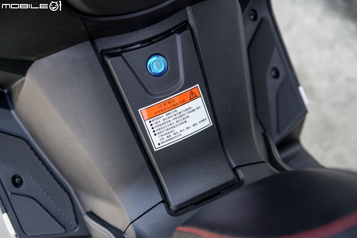Hartford VITA 300 ABS 賽道試駕 十萬內黃牌路權首試