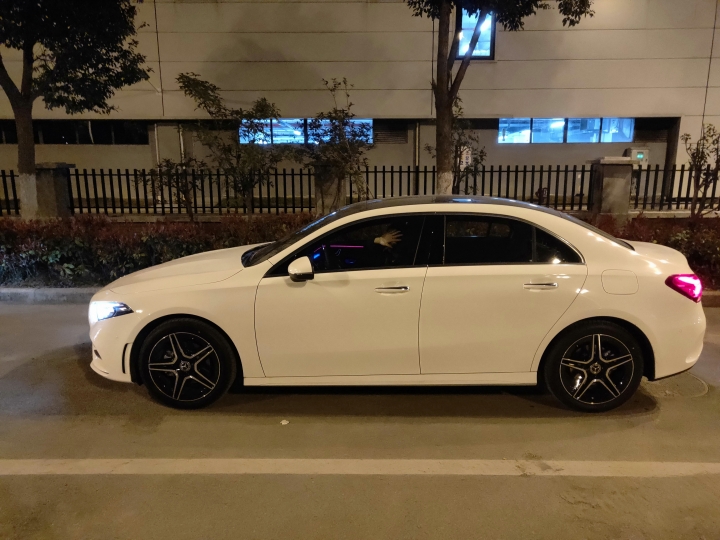 2019 A200L 轎車型不專業開箱