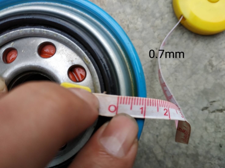 在蝦皮購買機油濾芯 賣家寄錯導致 機油全部露光