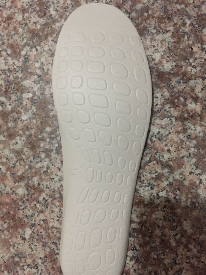 請求神人驗此雙ultra boost 4.0真偽
