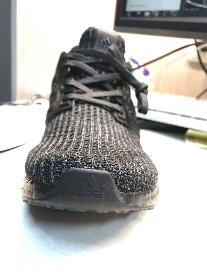 幫我驗一下～～ ultra boost 4.0 triple black