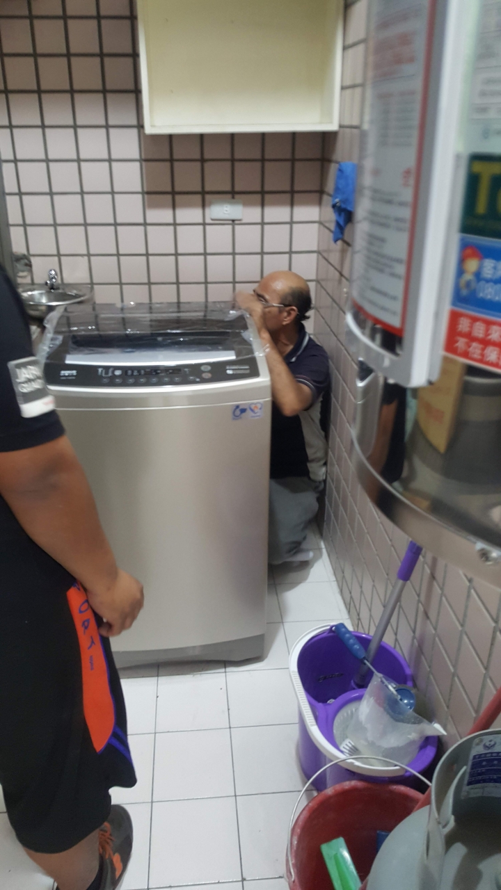 (搬新家~幫大家開箱洗衣機)三洋ASW-110dvb