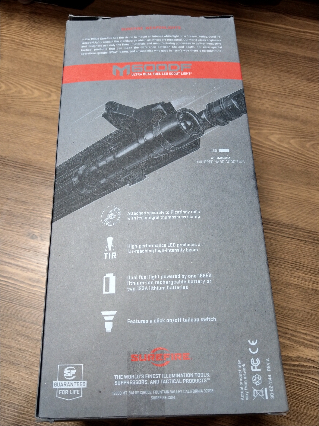 不專業簡易開箱 ( SureFire M600DF 1500流明 戰術槍燈 )