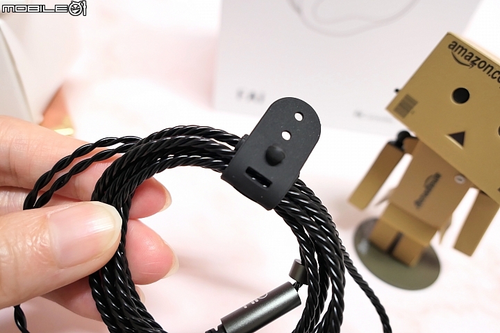[開箱評測]FiiO FA1 入耳式耳機～採用樓氏全頻單動鐵/三音分頻/MMCX可換線～舒適好入耳！