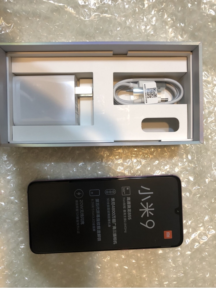 小開箱,小米9,8G/128G