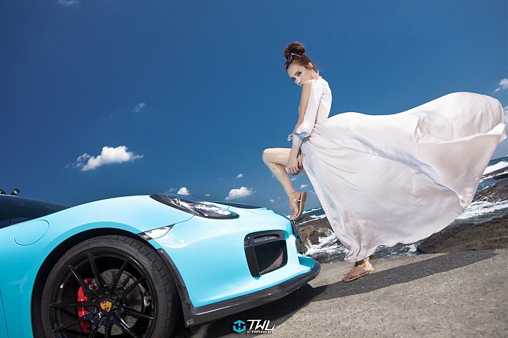 「香車配美人」，當保時捷遇上賽車女神-安小蕎