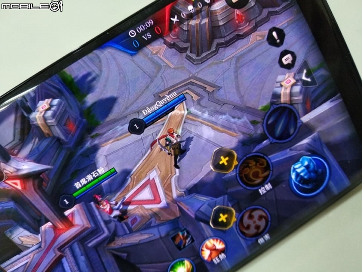 ※薄如蟬翼＊好自在※ 超輕薄旗艦SHARP AQUOS Zero：拍照、充電、跑分、遊戲評測！