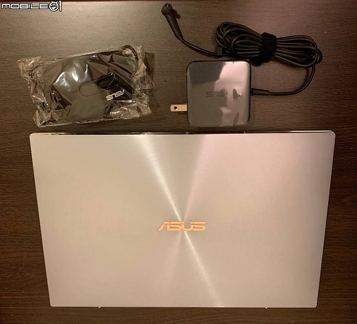 新機開箱 ZenBook14 (UX431) 冰河藍~雙 M.2 SSD 加上啦!