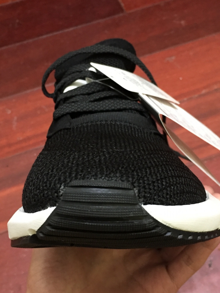 可以幫忙分辨一下這雙adidas真假嗎