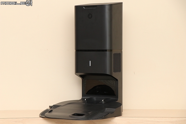 iRobot Roomba i7+ 自動掃地機器人 創新Clean Base集塵座能幫你倒垃圾