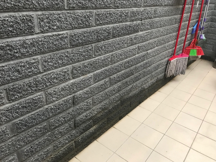 請問百歲磚要怎樣防止泥水