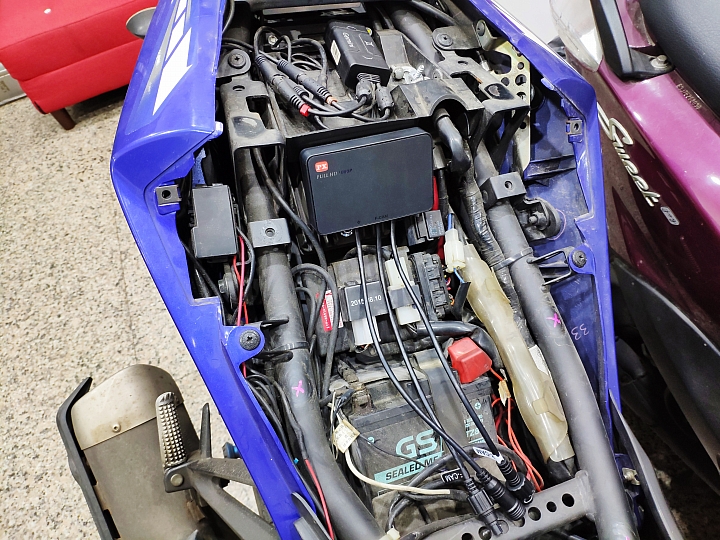 [YZF–R3試用] 大通機車行車記錄器 GX1+ / BR3+ 防水WIFI前後雙鏡頭