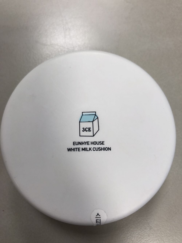 3CE牛奶氣墊粉餅（3CE milk cushion)