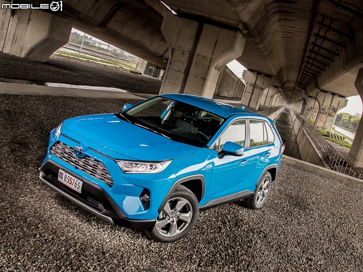 Toyota RAV4 Hybrid旗艦2WD試駕 實在太誘人! Toyota RAV4 Hybrid旗艦2WD試駕 實在太誘人!