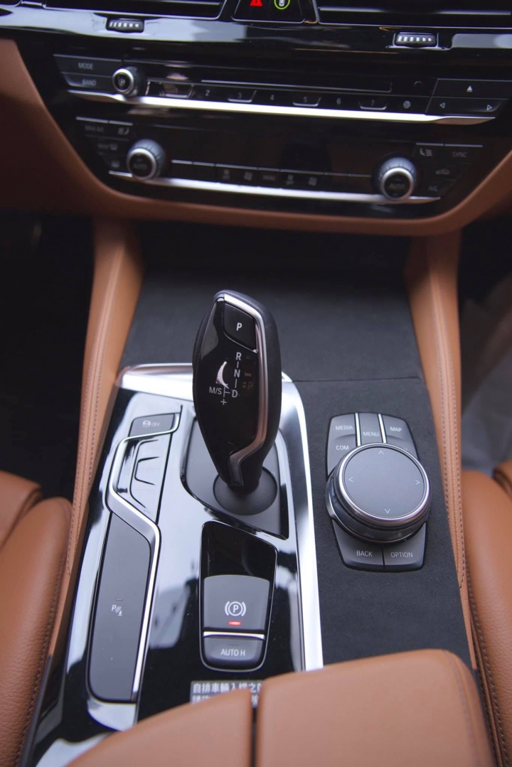 2017 G31 M-sport 簡單開箱(含輕改裝紀錄)