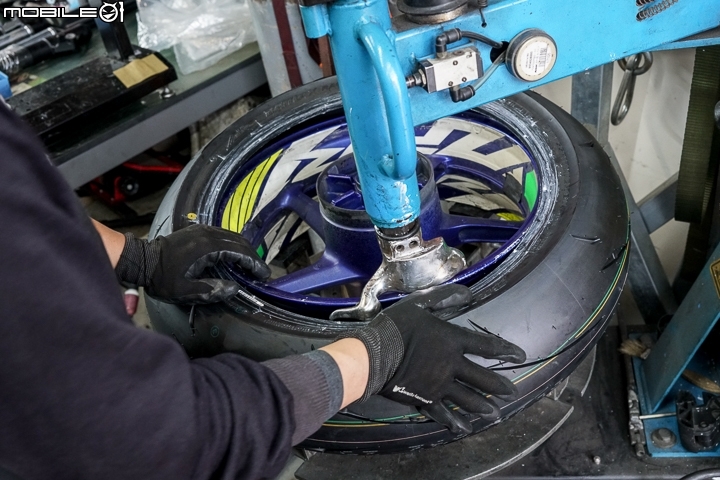 Bridgestone BATTLAX RACING R11 賽道試胎 全面性能大提升