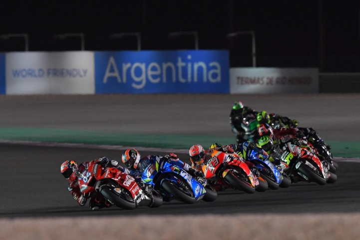 【MotoGP2019】爆肝的開幕站!Dovizioso 在激烈競爭下勇奪卡達分站冠軍