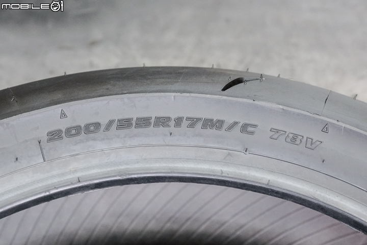 Bridgestone BATTLAX RACING R11 賽道試胎 全面性能大提升