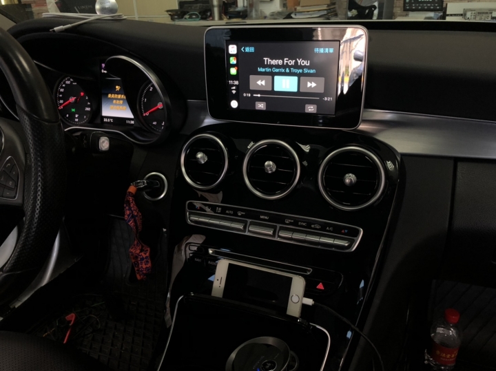 Apple CarPlay/Android Auto
