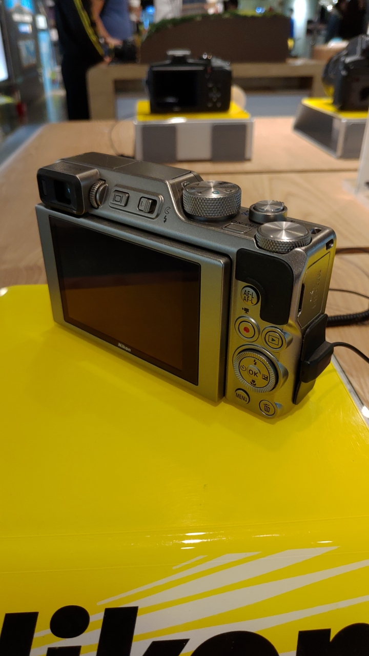 各位達人眼中Nikon a1000如何？