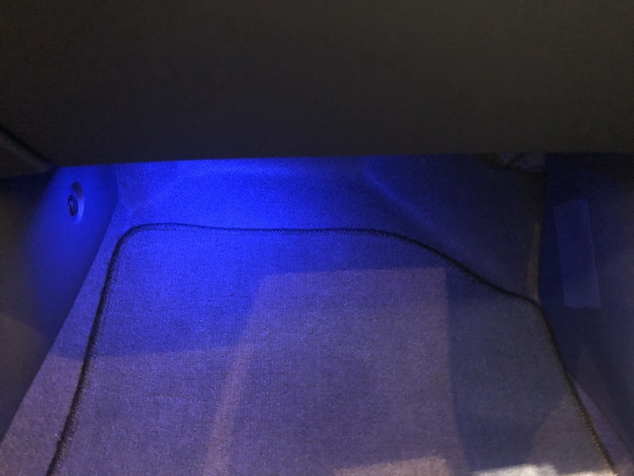 [有影片] elantra 車尾還滿硬的(附贈黑潮版照片)