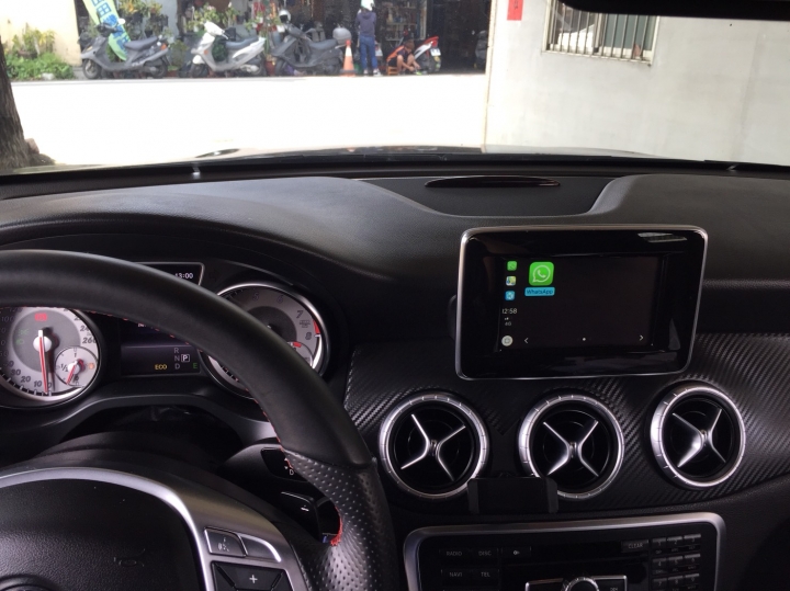 Apple CarPlay/Android Auto